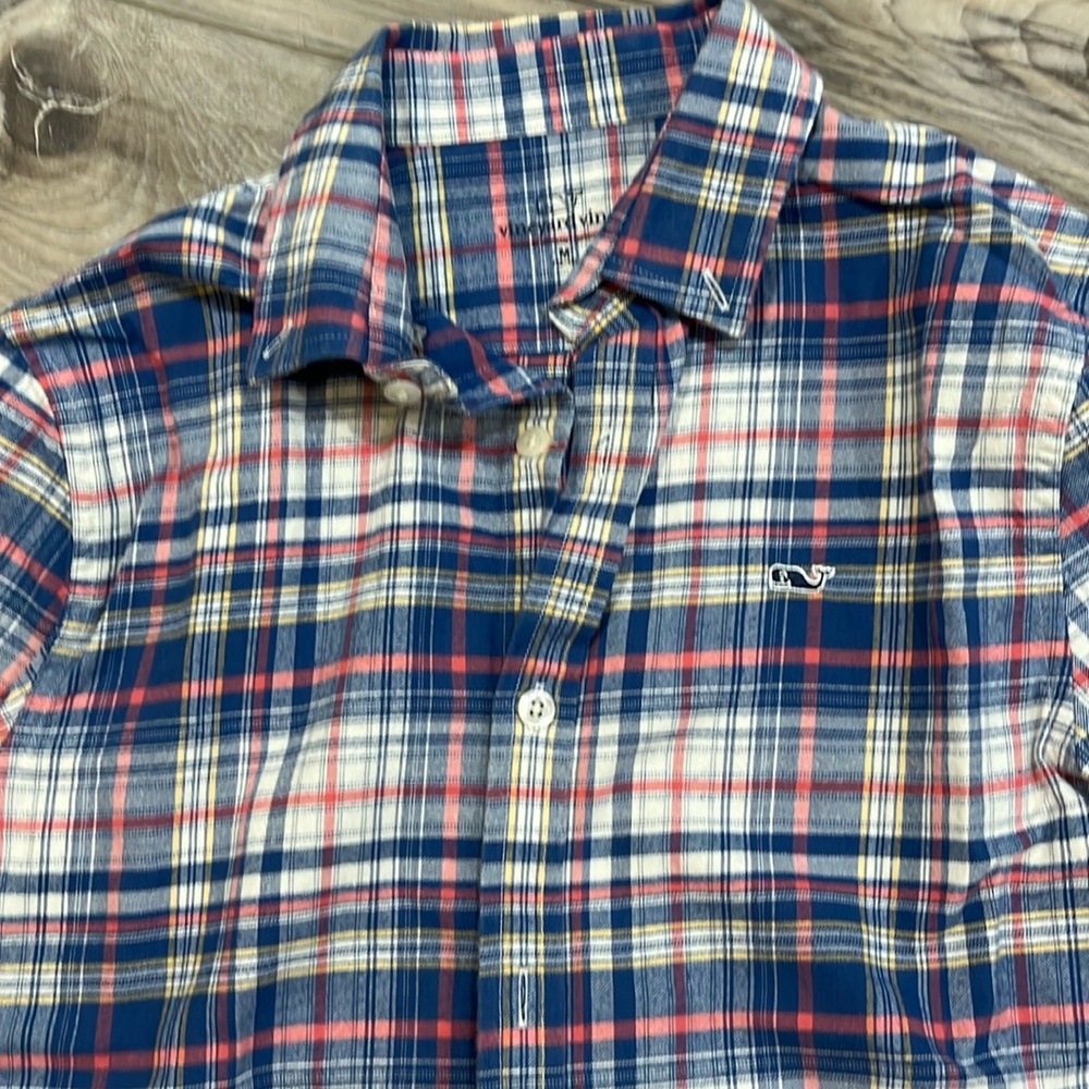 Boys Vineyard Vines flannel button down shirt size Medium (12-14)